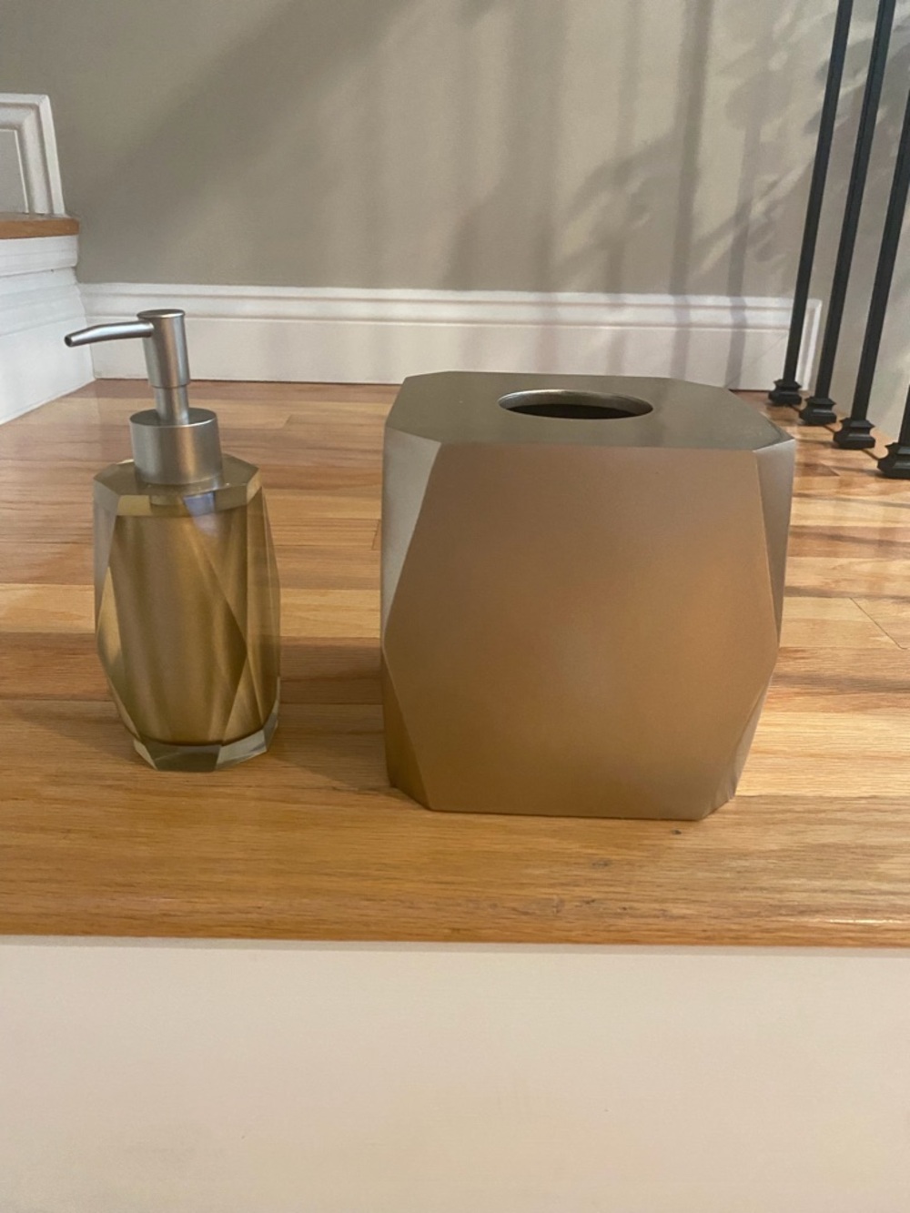 Neutral Gold Geometric Bathroom Set - Soap Dispenser and Tissue Cover